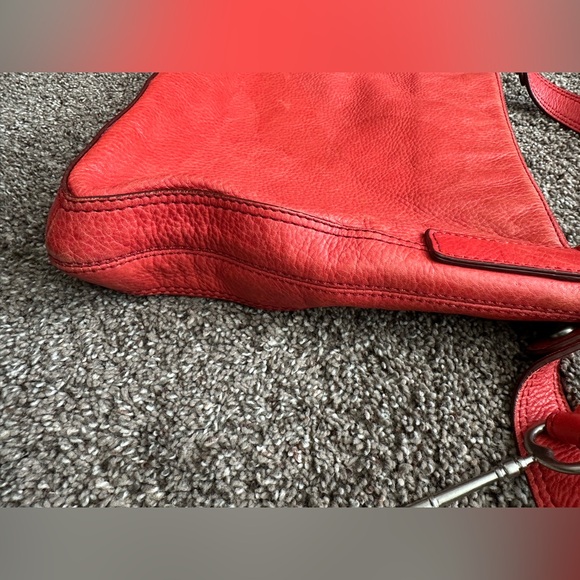 Vintage Fossil Marlow Red Leather Crossbody Bag Turnlock Purse GUC - Picture 10 of 11